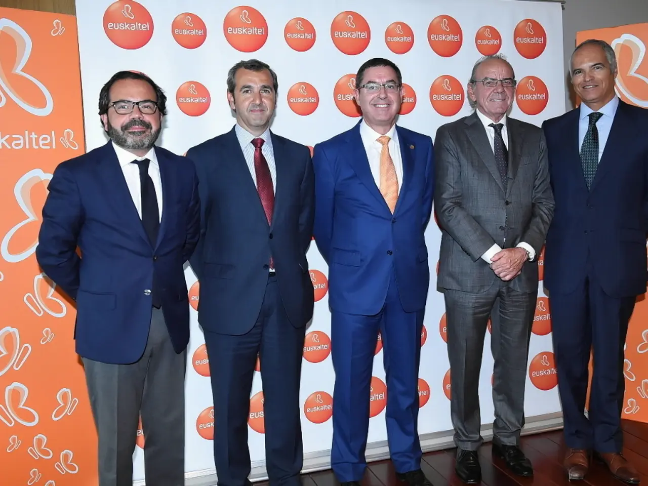 Forming Alliances: Initial Insights