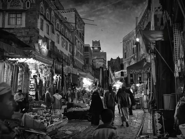 Open-air winter market debuts in Leipzig city center