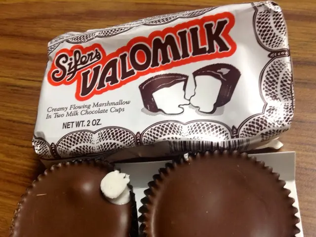 Benefits and recipe for golden milk: Explore 10 advantages of this beverage and learn how to...