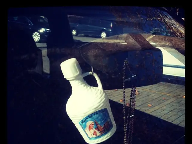 Luxury Hotel Waldorf Astoria Beverly Hills Offers an Exotic Car Experience - We Dive Into the...